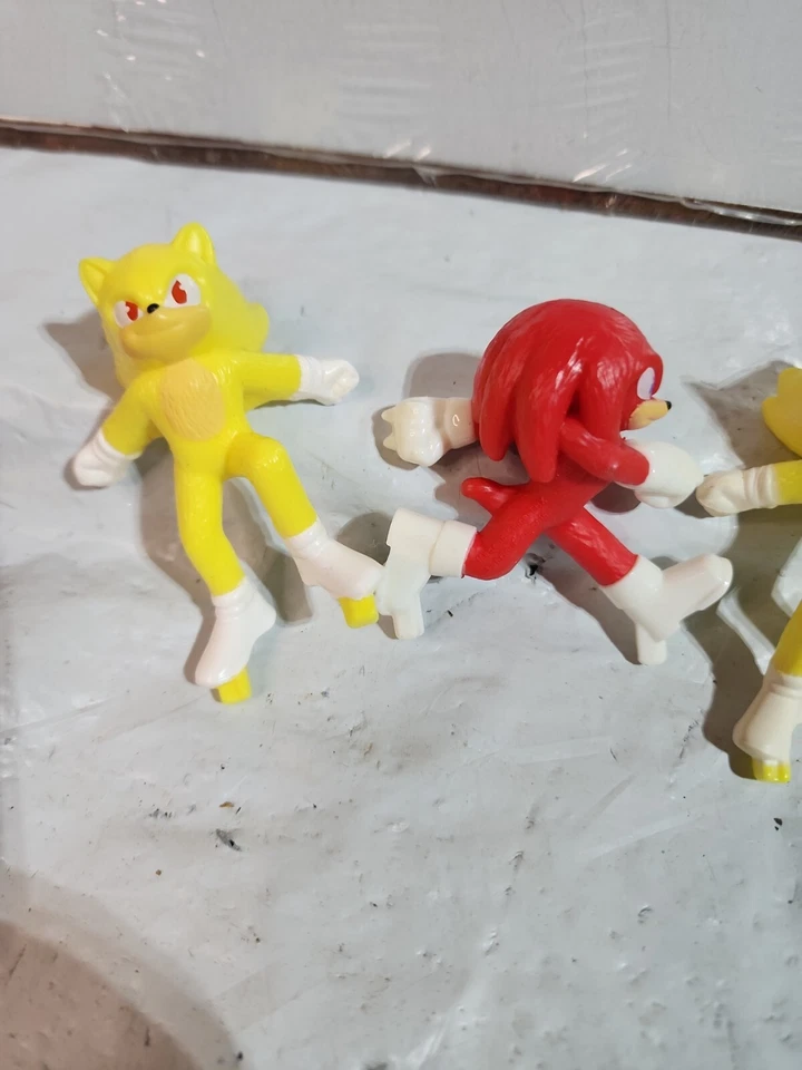 Sonic The Hedge Hog 4 Personagens Cake Toppers Red Knuckles Yellow Ray Squirrel  - Imagem 2 de 4