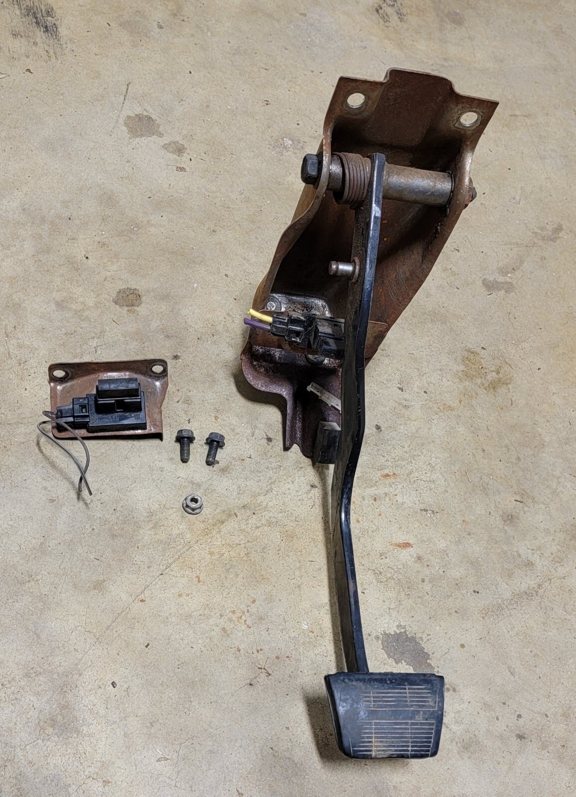 8894 OBS Chevy GMC C/K C1500 K1500 2500 CLUTCH PEDAL 4 5 Speed Manual