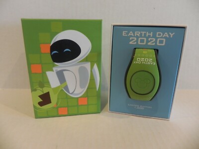 Disney Earth Day 2020 Pixar WALL-E Eve Magicband Limited Edition 1000