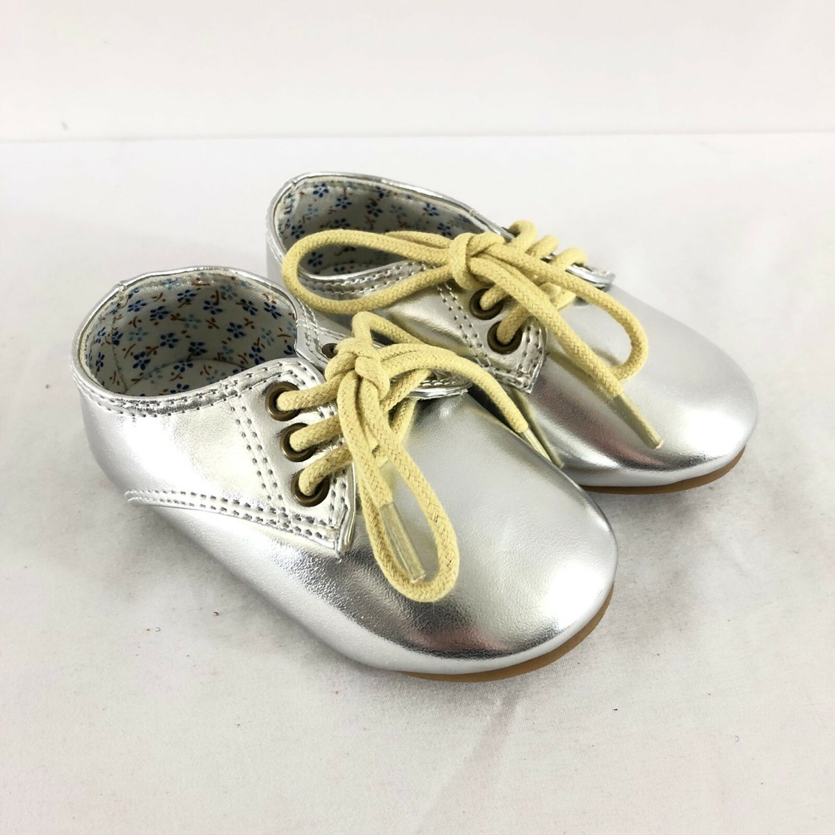 The Doll Maker Toddler Girls Sneakers Lace Up Shiny Silver Size