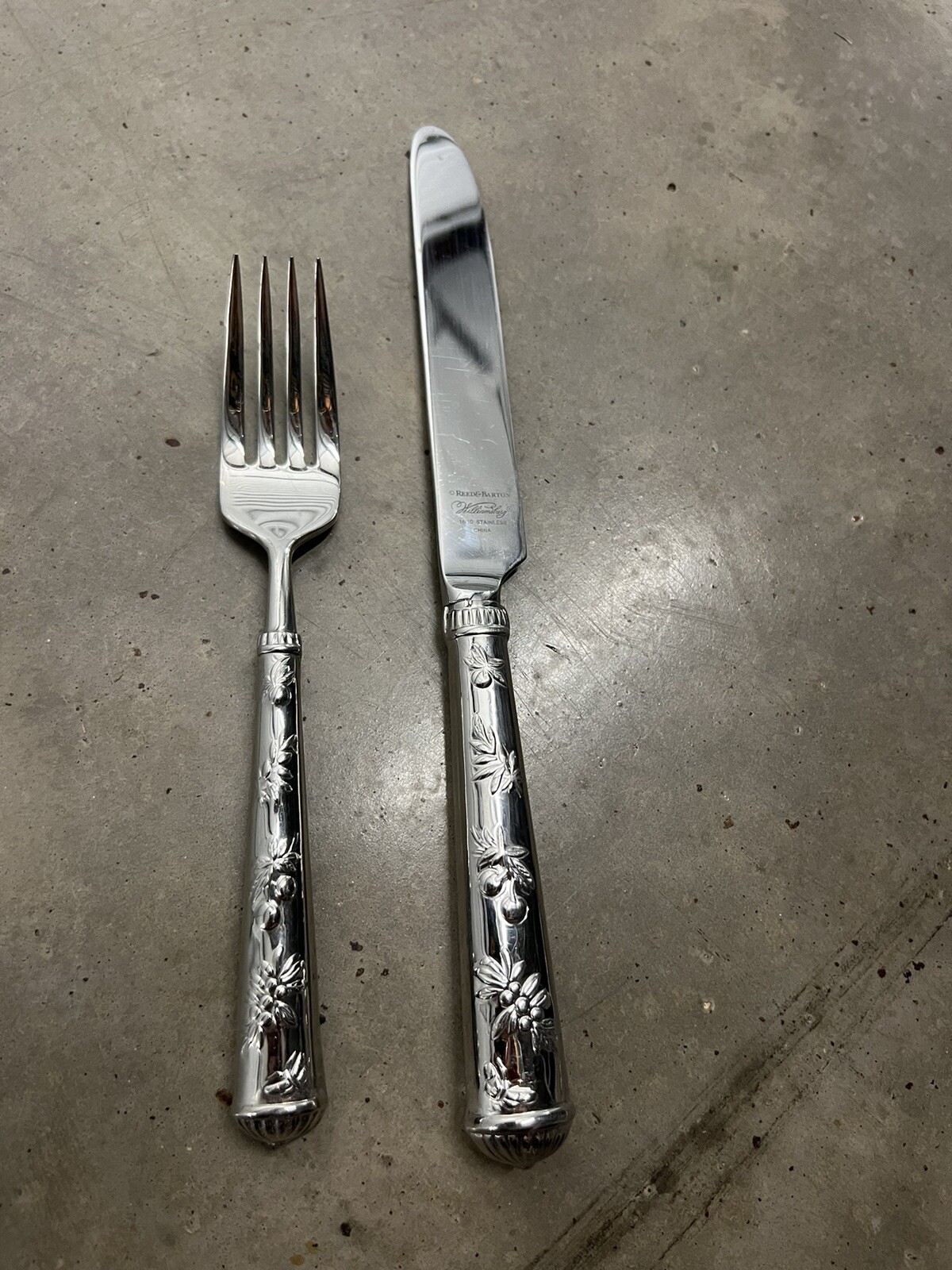 reed and barton williamsburg Palace Orchard 18/10 stainless fancy fork and knife