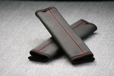 FOR KIA CEED 06-12 BLACK GENUINE 2X SEAT BELT HARNESS SHOULDER COVERS PADS RED