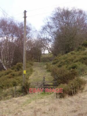 PHOTO  COUNTRY FOOTPATH FOOTPATH TO MOEL GAREGOG  NEAR LLANDEGLA 2006