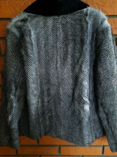 Women's Prada Milano Italy Gray Goat Otter Fur Jacket Coat Herringbone 6 Medium - Picture 6 of 12