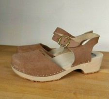 Brown suede leather clogs / swedish clogs / Handmade wooden clogs from Sweden