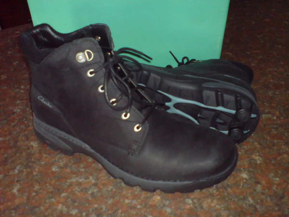 Clarks mens nubuck boots sale