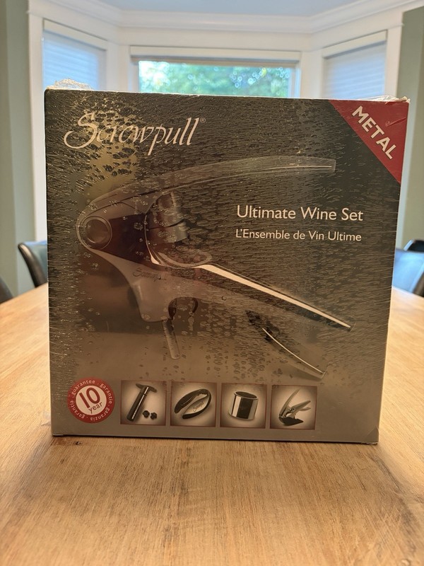 Le Creuset WT-110 Screwpull Waiter's Corkscrew - Highly rated Buy It For Life recommendation