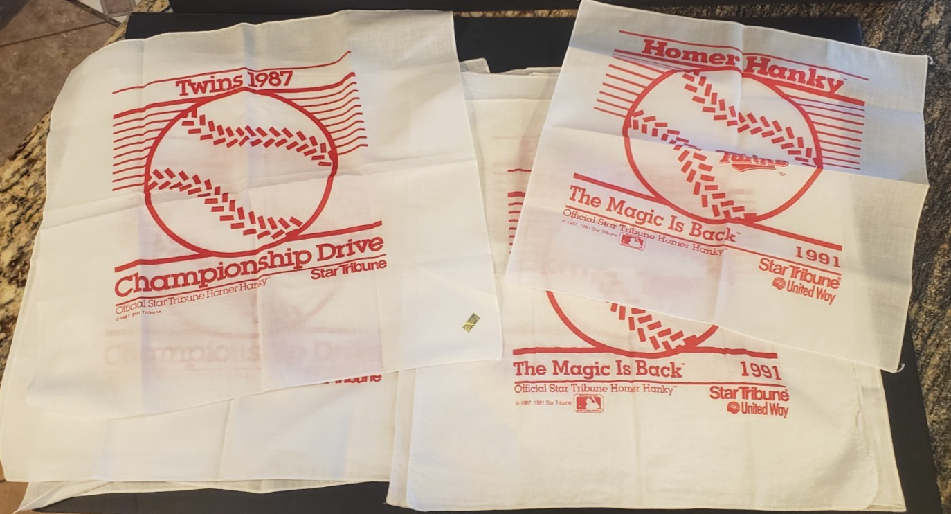 Lot of 13 Minnesota Twins Baseball Playoff Homer Hankies Towels - 1987 1988 1991 thumbnail 2