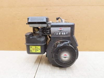 #ad VTG BRIGGS amp; STRATTON 5 HP MODEL 135202 ENGINE HORIZONTAL SHAFT CLEAN TANK $229.99