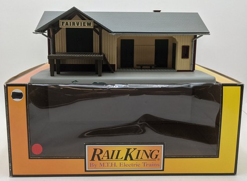 Edificio de depósito de tren iluminado MTH 30-90032 O Fairview EX/caja | Condition: Used