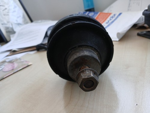 Volvo 480 Engine Mount - Picture 5 of 6