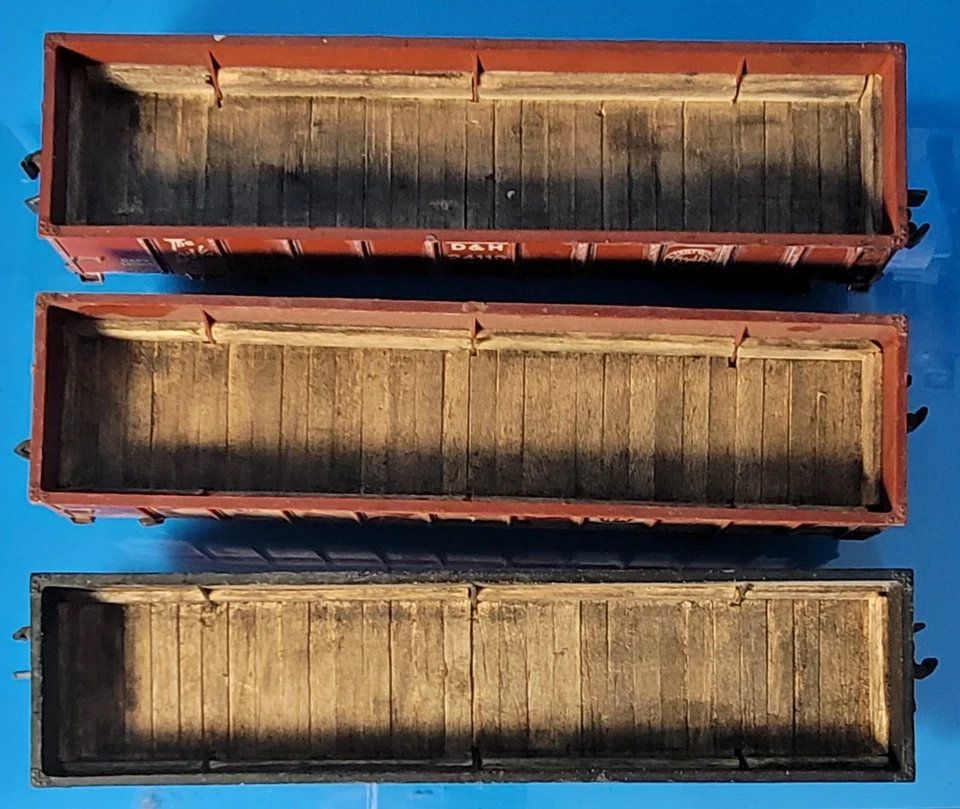 CB11: American Flyer S Gauge Gondola Cars Lot of 3 w/ Wood Plank Inserts - Image 3 of 4