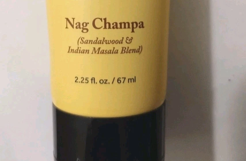 Loción hidratante para manos y cuerpo The Naked Bee NAG CHAMPA - NUEVA 2,25 oz 4 piezas Foto 2 de 4