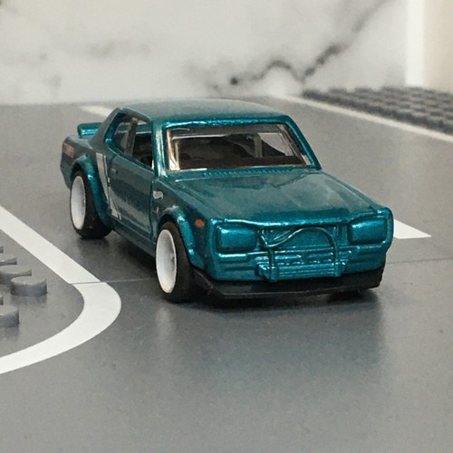 Hot Wheels 9/10 Nissan Skyline HT 2000GT-X CUSTOM Super Real Riders Wheel Swap - Picture 9 of 12