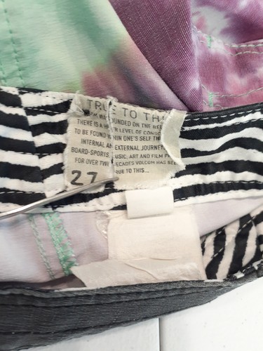 Volcom Stoneys Tie Dye Boardshorts Size 27 2XS Stretch Multicolor - Picture 6 of 9