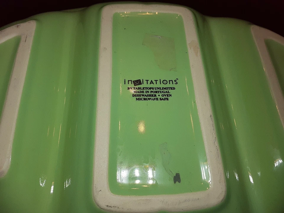 TABLETOPS UNLIMITED-INVITATIONS 3 SECTION 17" OVAL GREEN PLATTER / SERVER - Image 4 of 4
