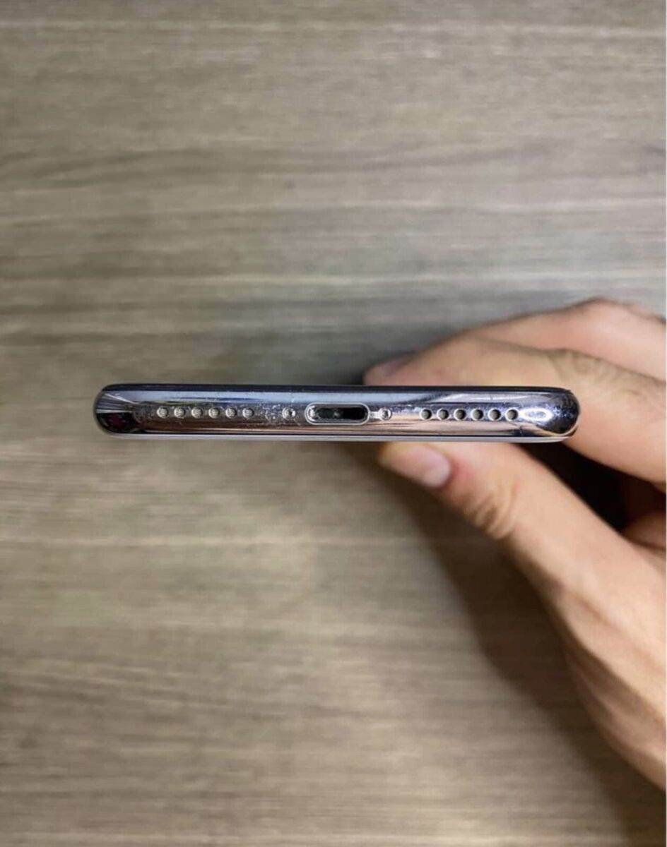 Apple iPhone X - 256GB - Silver (Factory Unlocked) - Good Apple iPhone X - 256GB - Silver (Factory Unlocked) - Good