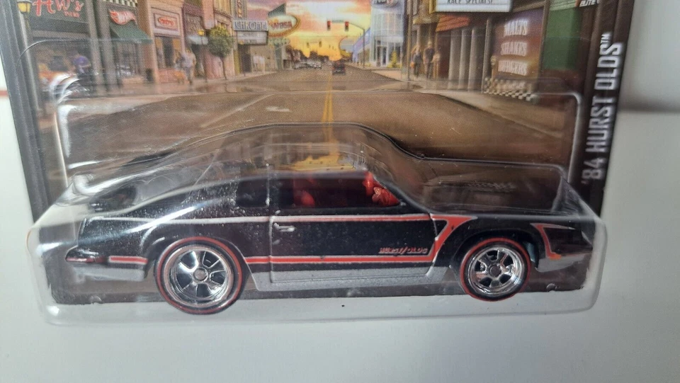 Hot Wheels boulevard 84 hurst Olds Oldsmobile 1:64 - Immagine 2 di 4