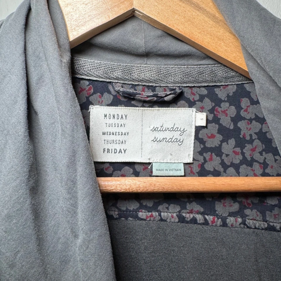 Saturday Sunday Anthropologie Jacket Women's SM Grey Lightweight Casual Snap - Image 2 of 4