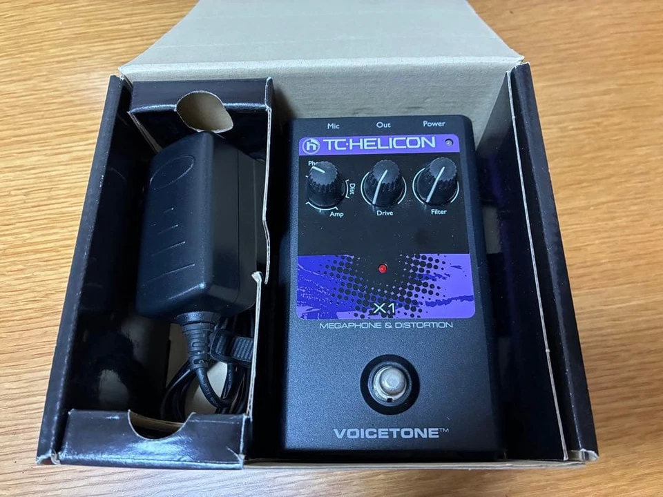 TC-Helicon VoiceTone X1 Megaphone Distortion Vocal FX w/ Adapter Japan - Image 3 of 3