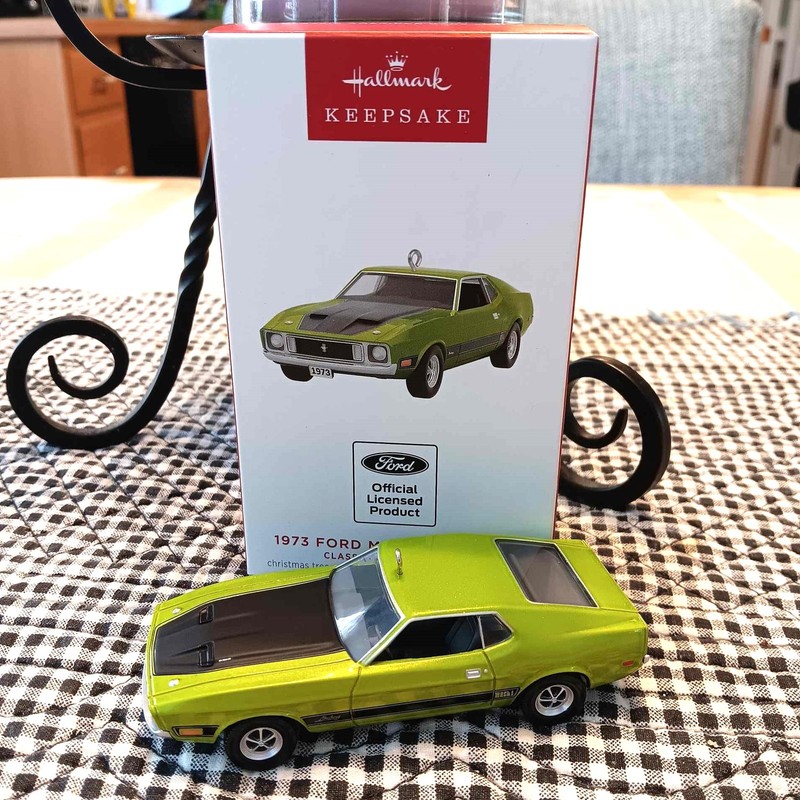 HALLMARK 1973 FORD MUSTANG MACH 1 #33 CLASSIC CARS 2023 CHRISTMAS ORNAMENTS