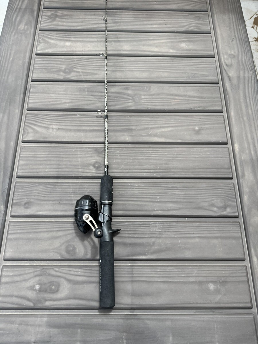 Profishiency Dock Spincasting Combo Spincast Reel w/Camo