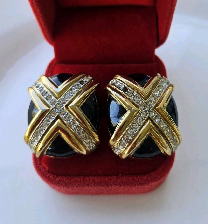 Brincos Clipe Vintage Anos 80 Preto Esmalte X Cristal Tom Dourado Brilhante Clássico Oval - Imagem 3 de 4