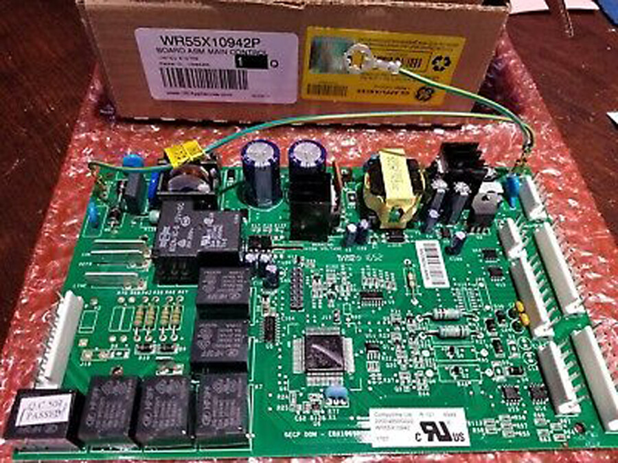 GE BSS25JFTGWW Refrigerator Main Control Board