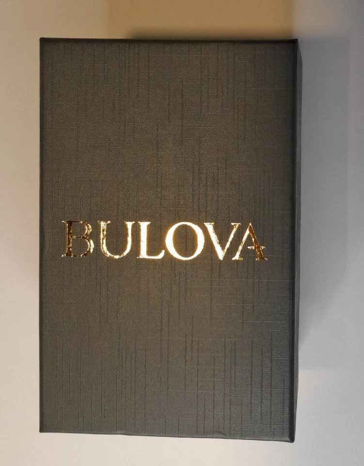 Bulova Reloj Hombre Dos Tonos Clásico Acero Inoxidable - 98B263 NUEVO Foto 2 de 4