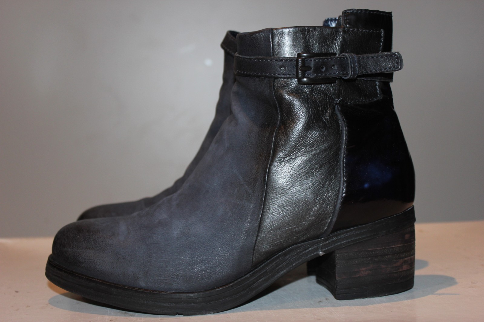 Mjus by Airstep sueño shwarz + azul cuero genuino botines, talla 39, impecable Mjus by Airstep Airstep Airstep sueño shwarz + azul cuero genuino botines, talla 39, impecable marcas de diseñadores baratos