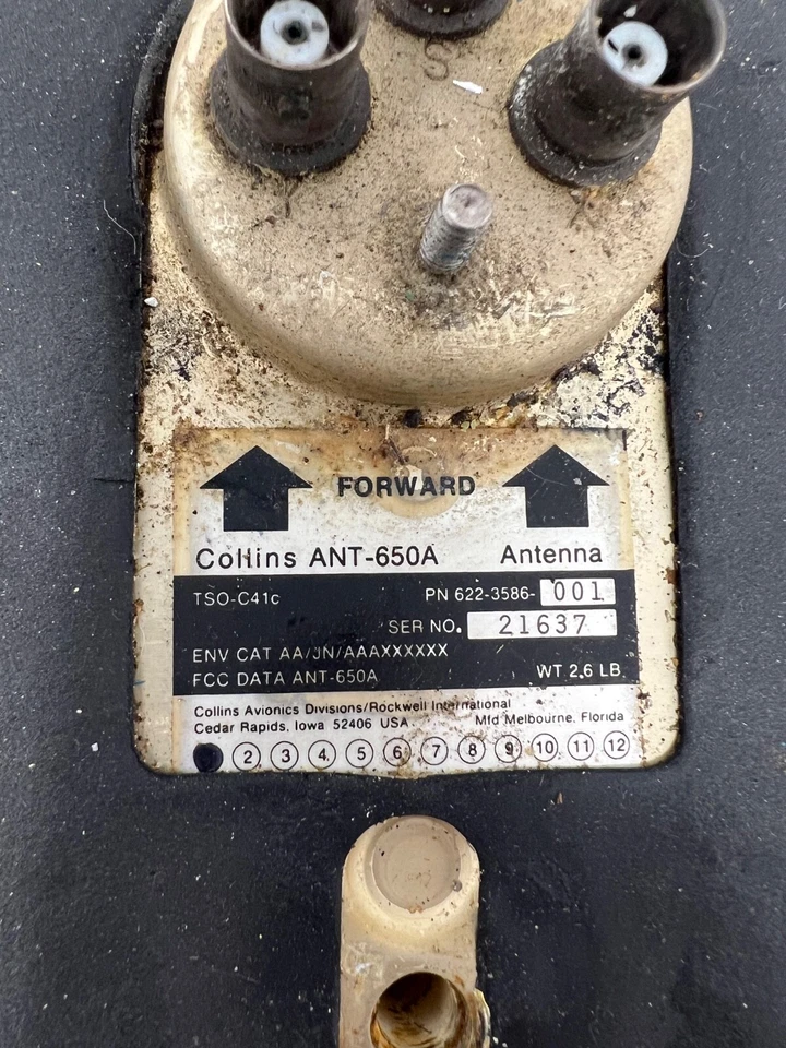 Antena Collins Avionics ADF ANT-650A 622-2363-001 Foto 3 de 3