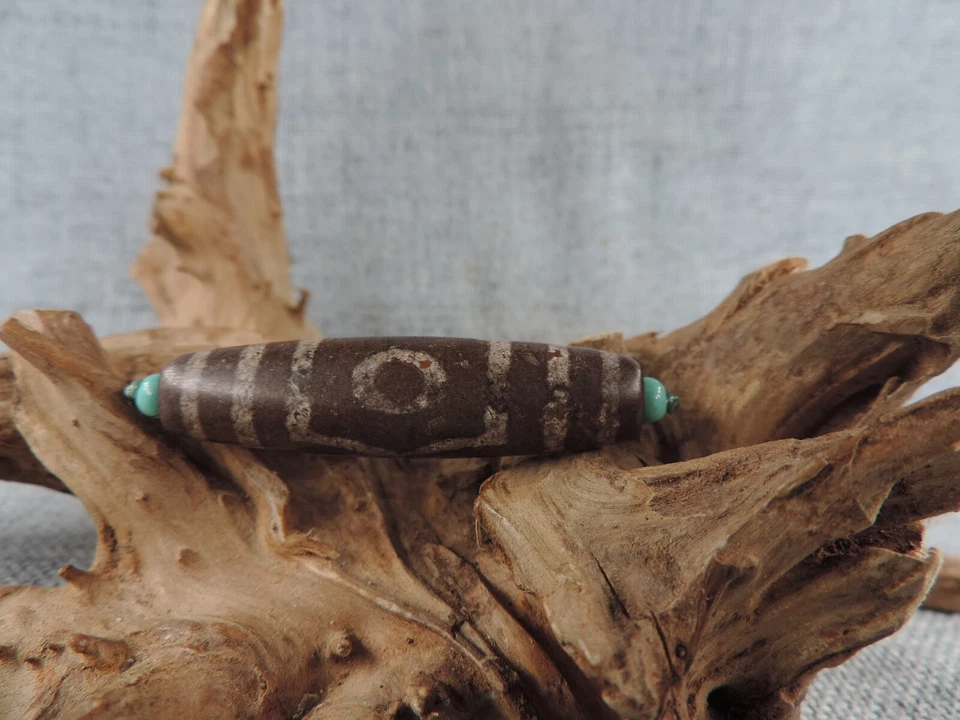 Amuleto de cuentas Dzi de ágata tibetana antigua energía auténtica para colgante Gzi Bead I Foto 2 de 4