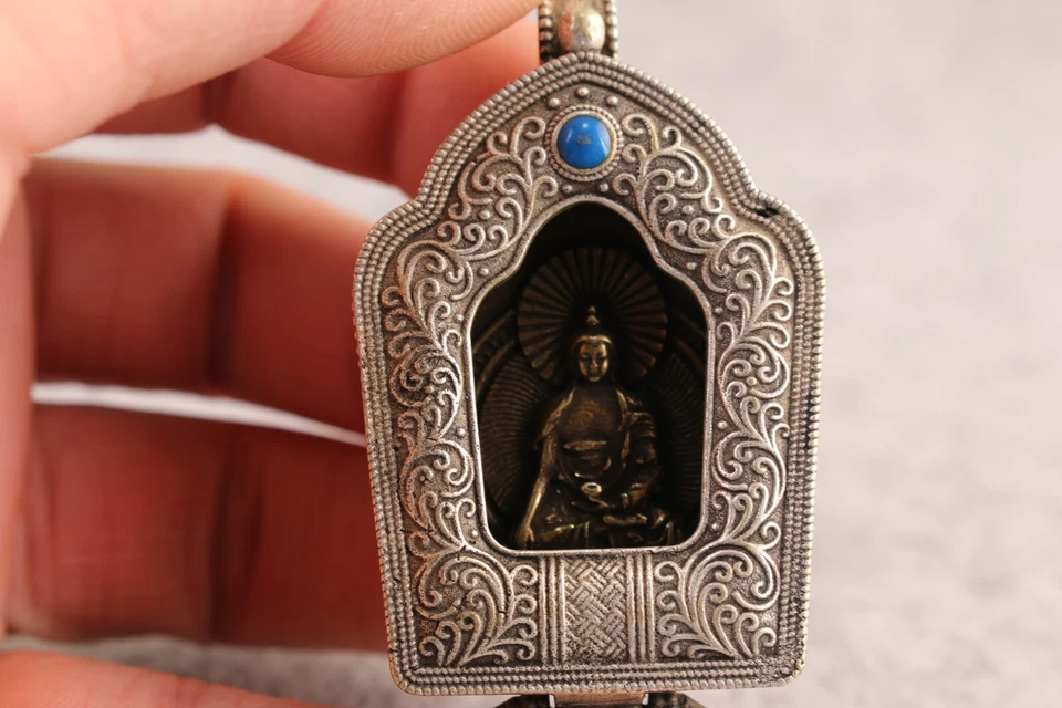 Bendición Asiática Tíbet Plata Buda Estatua Netsuke Coleccionable Colgante Caja Arte Foto 3 de 4