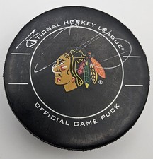 Marcus Kruger Signed Auto Game Model Puck Guaranteed TPA  Chicago Blackhawks