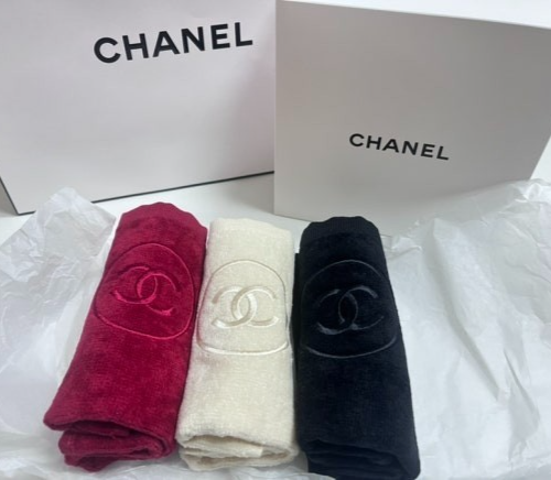 CHANEL BEAUTE ノベルティ タオル 巾着付き CHANEL Beaute Novelty Cotton Hand Towel 3pcs Red Black Cream NEW