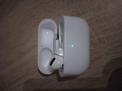 Apple AirPods Pro mit Kabellosem Ladecase - Weiß A2190 Nur Links
