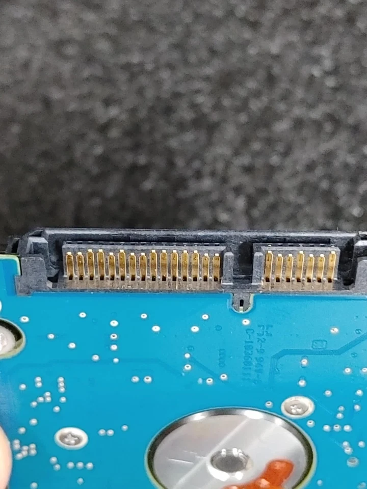 Lenovo 0B52811 ST320LT012 320GB 5.4K RPM 8MB Cache 3 Gb/s SATA 2.5" HDD - Image 4 of 4