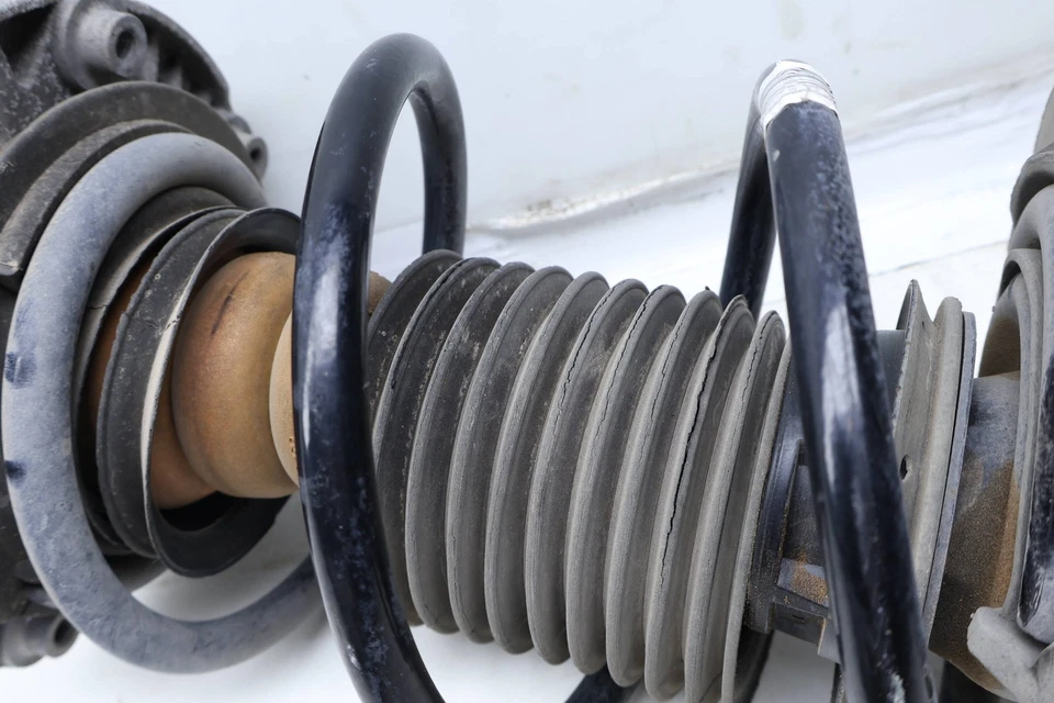 BMW 428I 2015-2016 Gran Coupé 2,0 L - Amortiguador de puntal delantero/montaje de resorte Foto 3 de 4