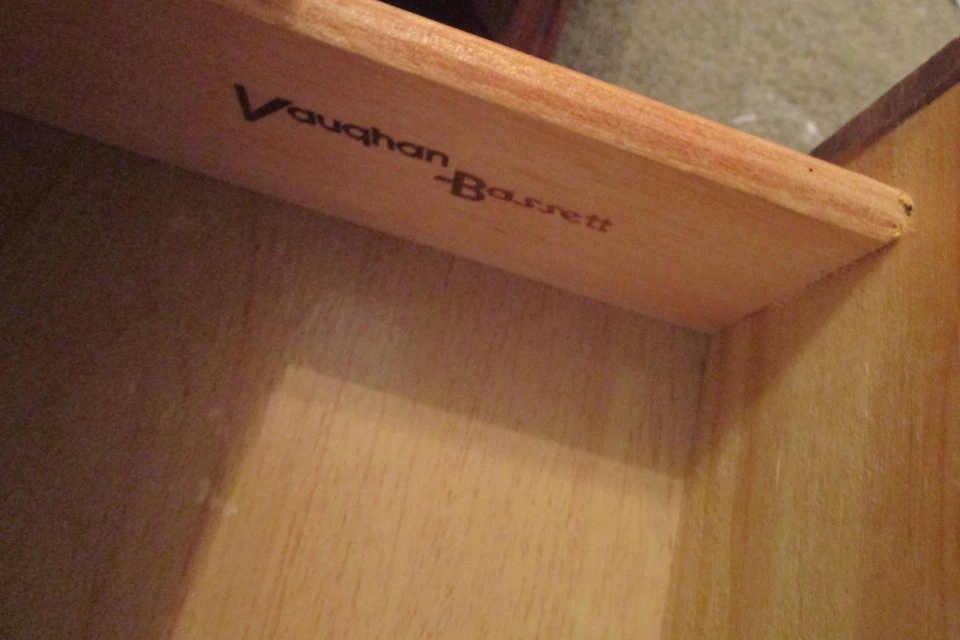 Vintage VAUGHAN BASSETT  3 Drawer Nightstands (2) - Image 4 of 4