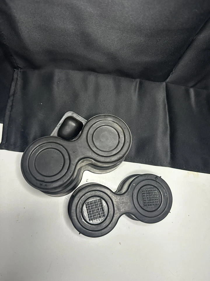 Cadillac CTS 2003-07 consola goma portavasos insertos negro OEM Foto 2 de 2