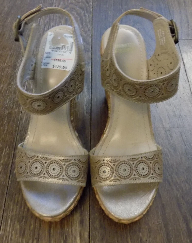 Johnston & Murphy Metallic Gold Open Toe Espadrille 4" Wedge Heels Sandals EUC 7 — 第 2/4 张图片