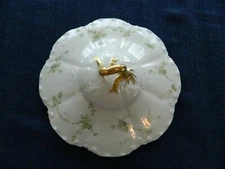 Haviland & Co. Limoges China #H1374 Lid to Covered Vegetable Dish            7-5