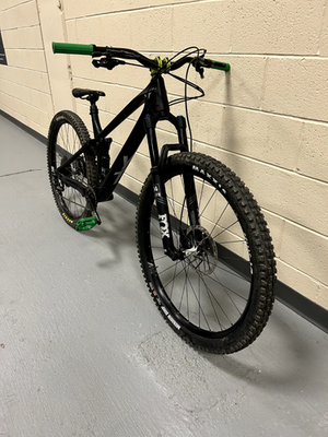 YT izzo Carbon frame 29'' 2022 size M fox 34 mountain bike black