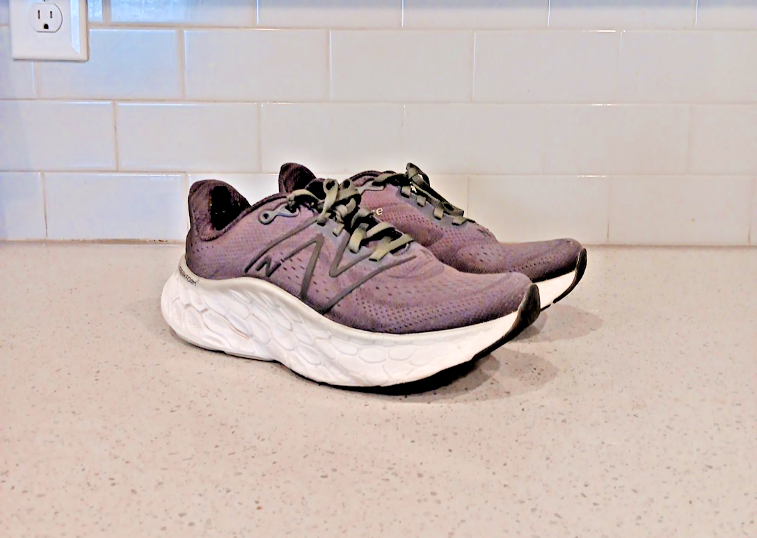 Size New Balance Fresh Foam X More v4 Black Starlight W for