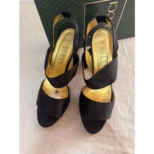 Chaussures GUCCI escarpins talon EU37/US6,5/JP23,5 cm noir OCCASION du Japon