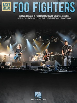 Foo Fighters - Easy Guitar with Tab | Taschenbuch | Buch | Englisch | 2021