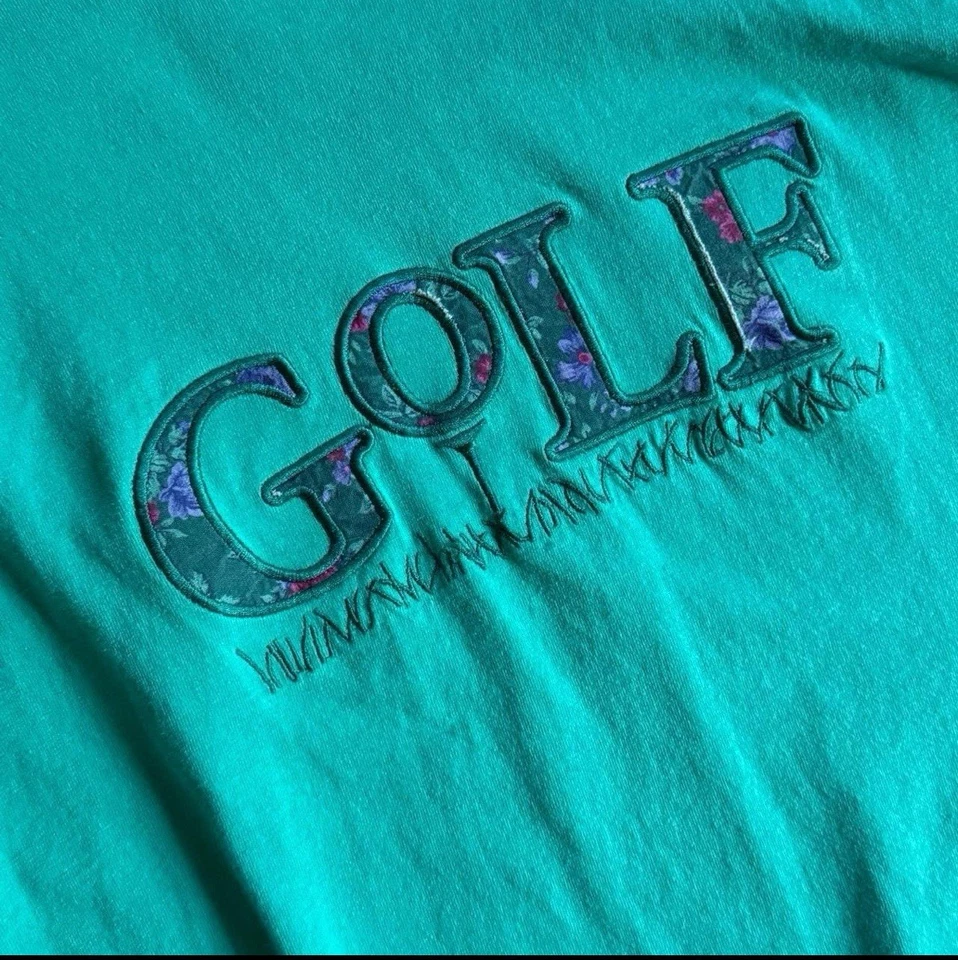 Camiseta Grandma Core GOLF Bordada Acolchada Verde Azulado Púrpura Floral Gráfico Fuente L Foto 2 de 4