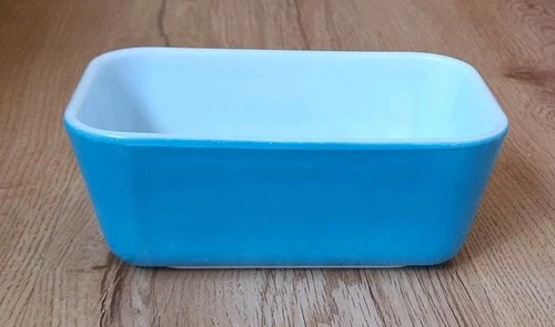 Vintage Pyrex 502 B 1 1/2 Pint Refrigerator Dish Blue NO LID