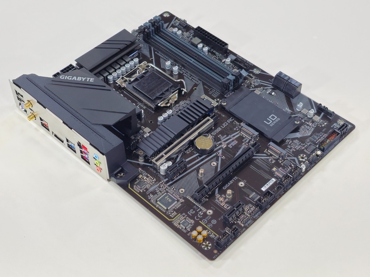 NOT WORKING] GIGABYTE Z590 UD AC Intel Z590 ATX Motherboard DDR4