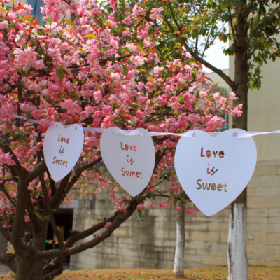 Mr and & Mrs White Wedding Bunting Scalloped Heart Card Bunting Banner Garland Mr and & Mrs White Wedding Bunting Scalloped Heart Card Bunting Banner Garland